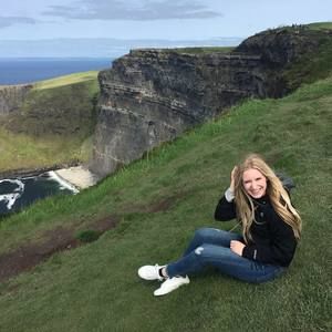 Meet your Posher, Keeley